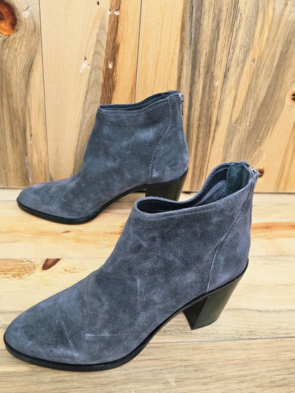 Dolce Vita Stevie Suede Bootie Size 9